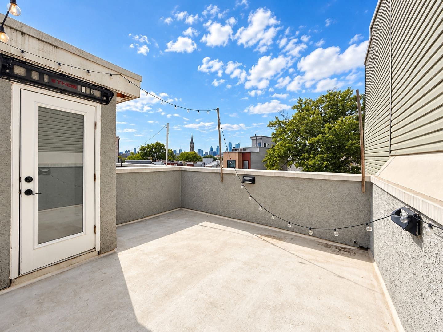 Philadelphia Apartment: 1422 Germantown Ave
