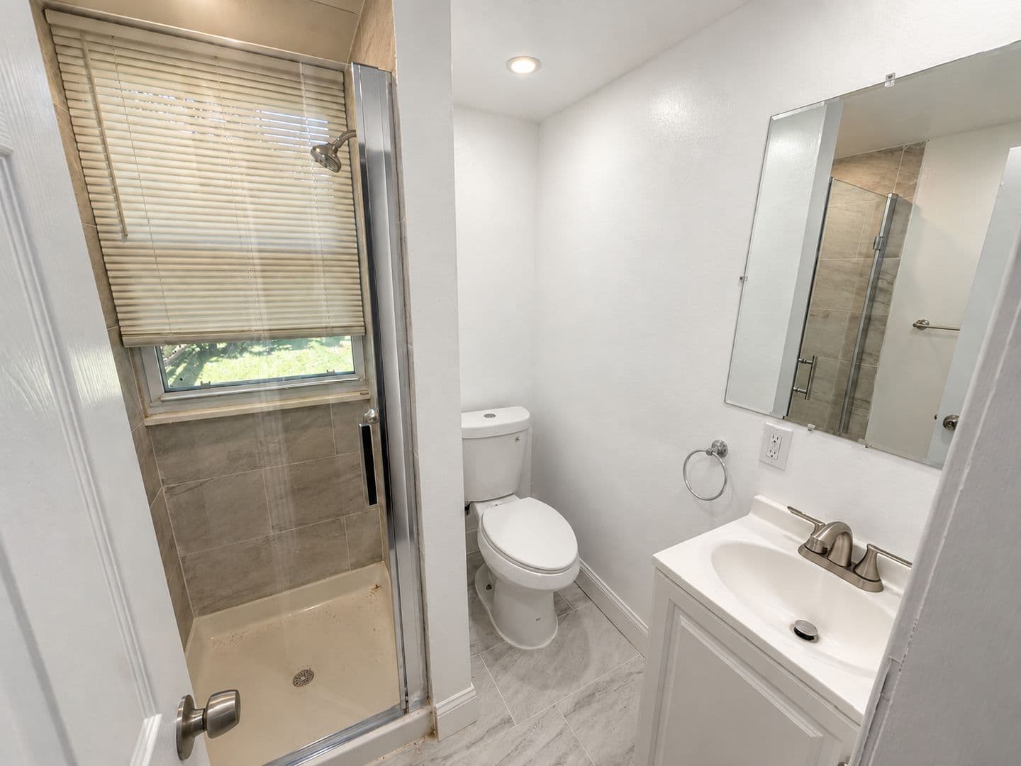 Philadelphia Apartment: 5031 Walnut Street