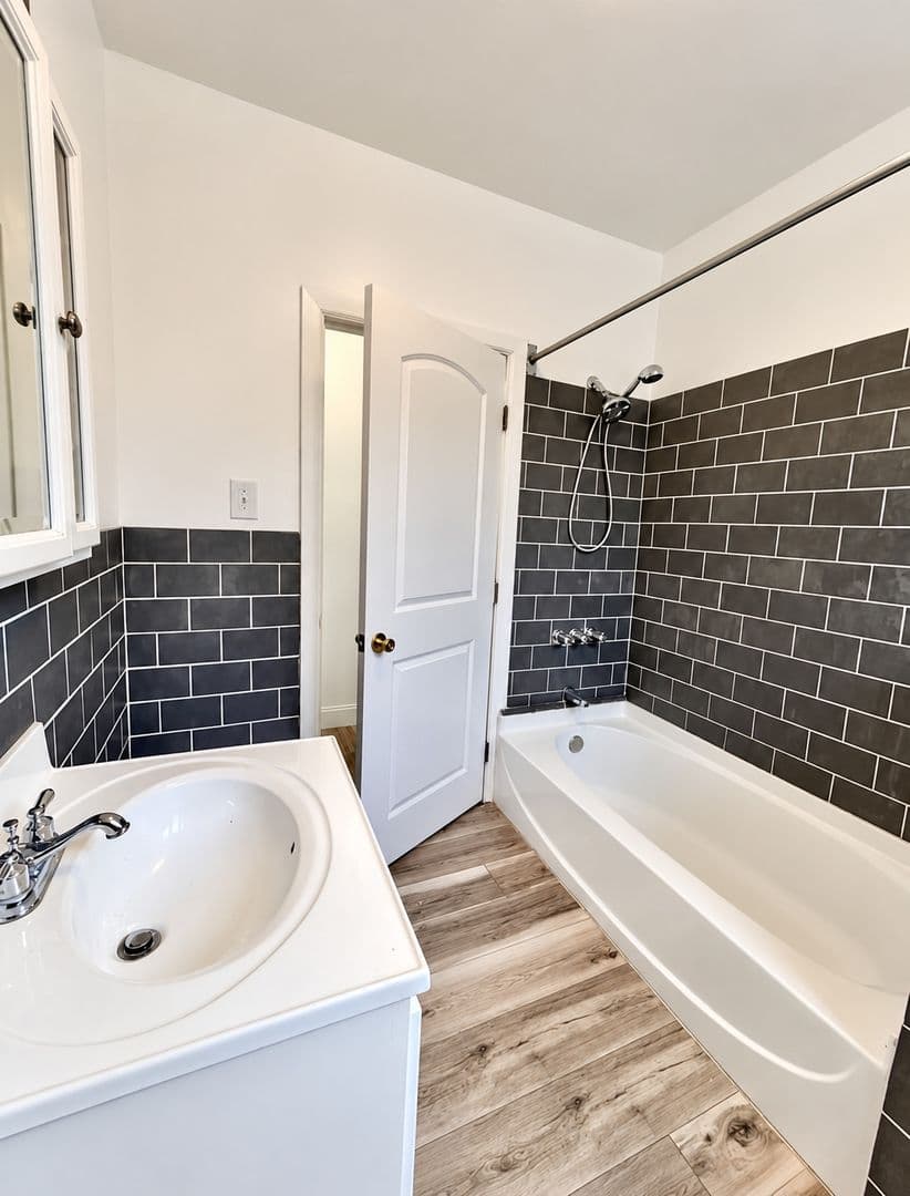 Philadelphia Apartment: 2213 N 33rd St