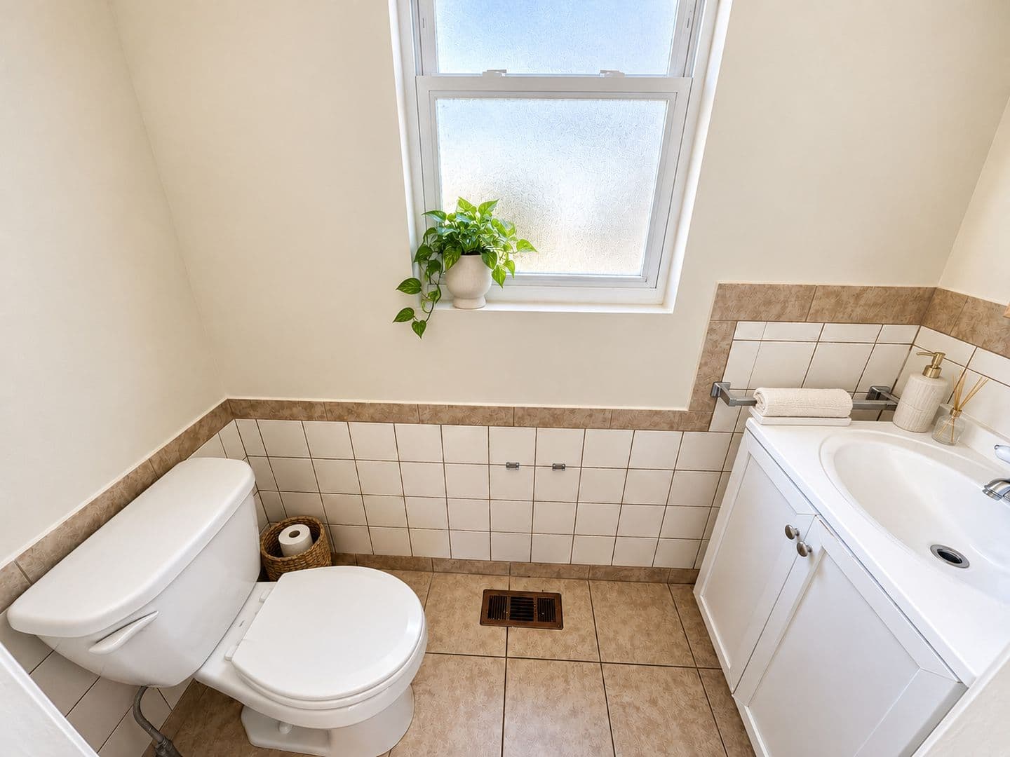 Cinnaminson House: 1501 River Road