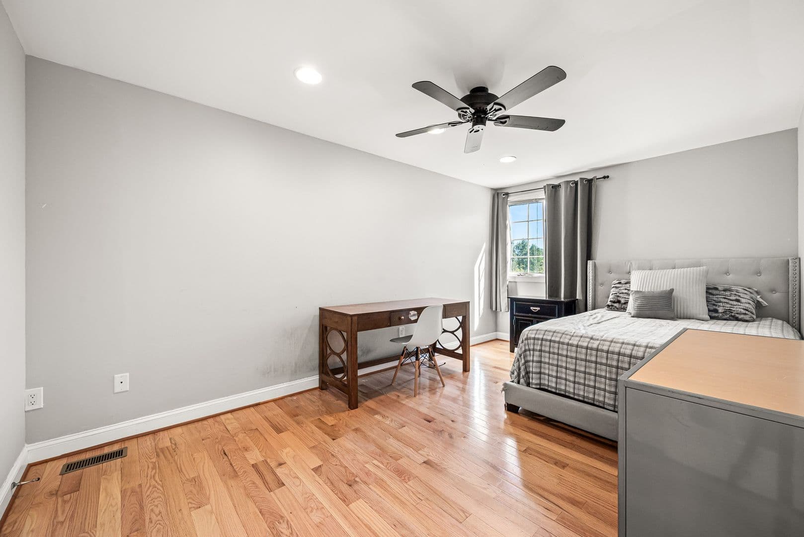 Blue Bell House: 206 Saint Andrews Ct