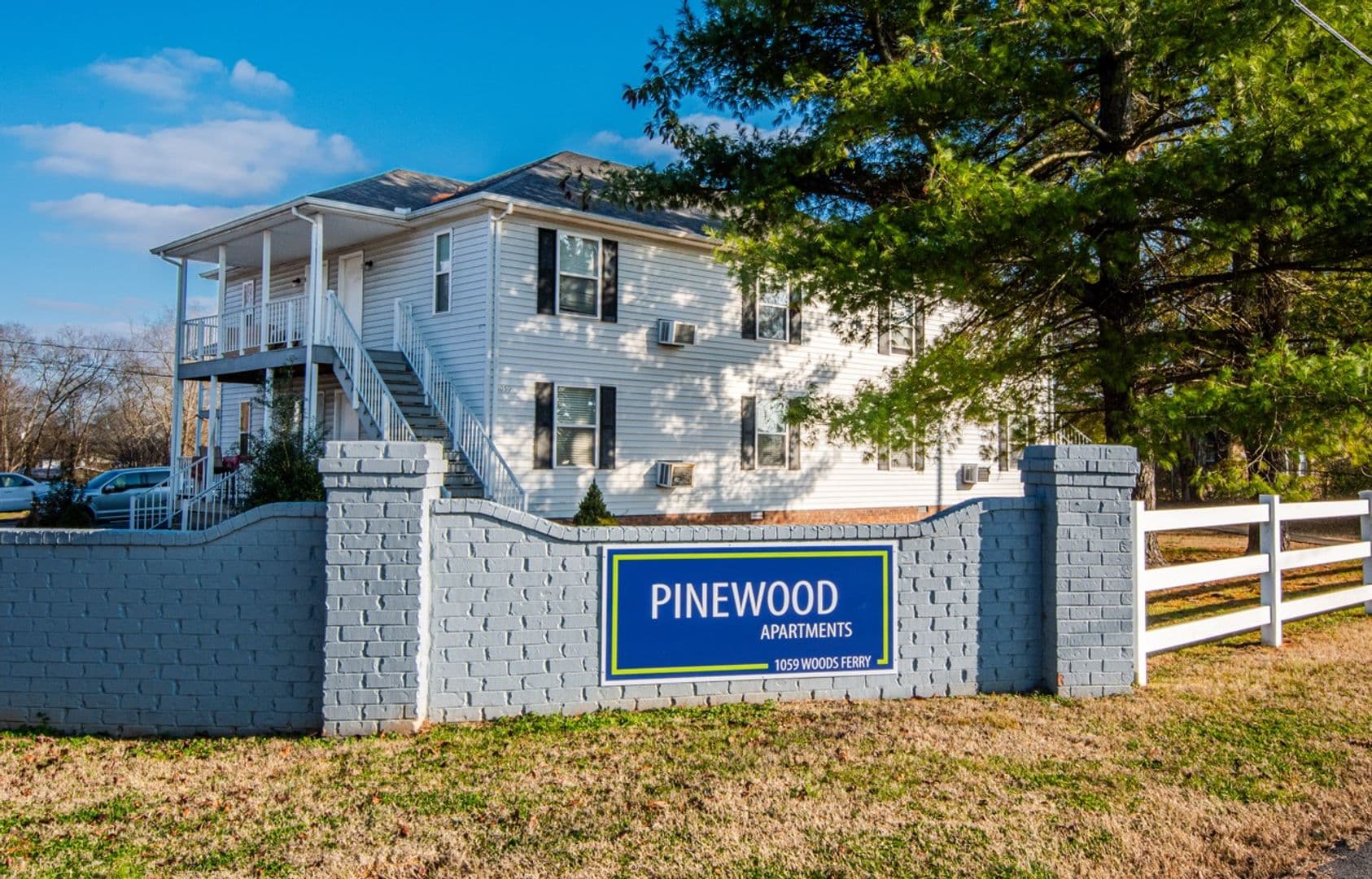 Gallatin Apartment: 1059 Woods Ferry Road
