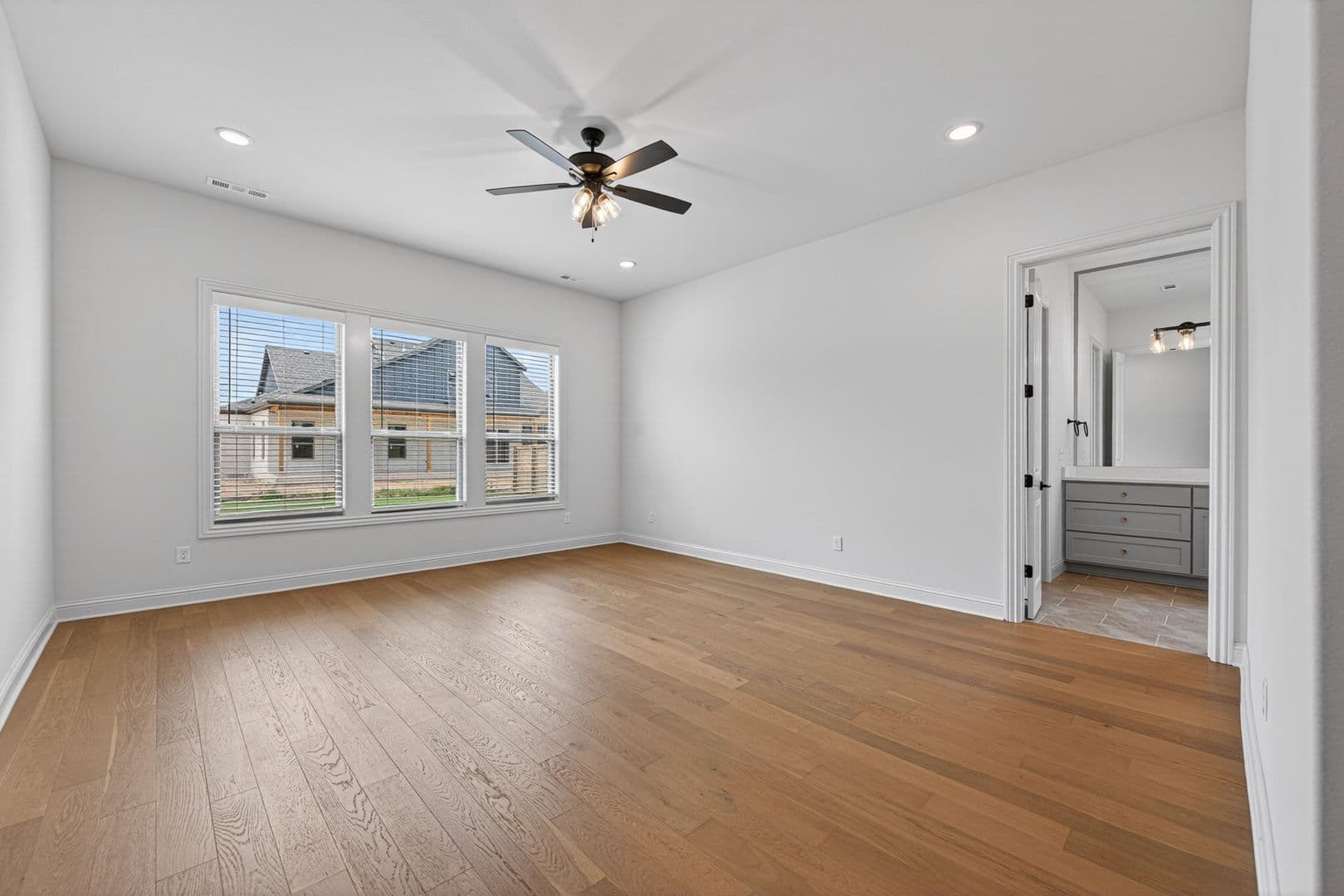 Bentonville House: 8900 W Comet Dr