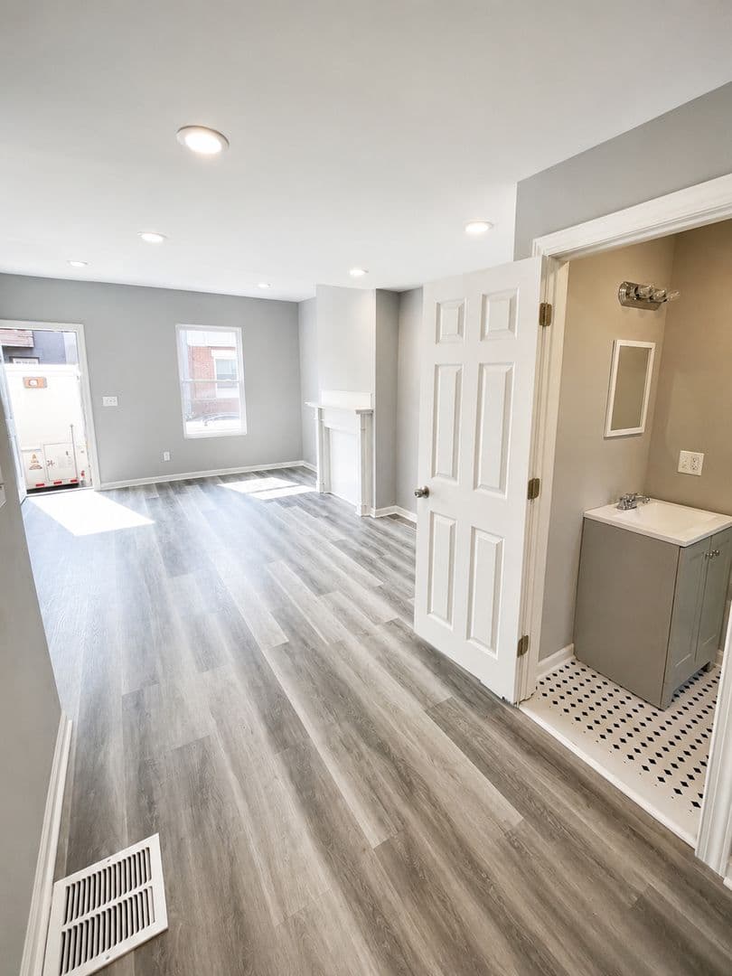 Philadelphia House: 1753 S Taylor St