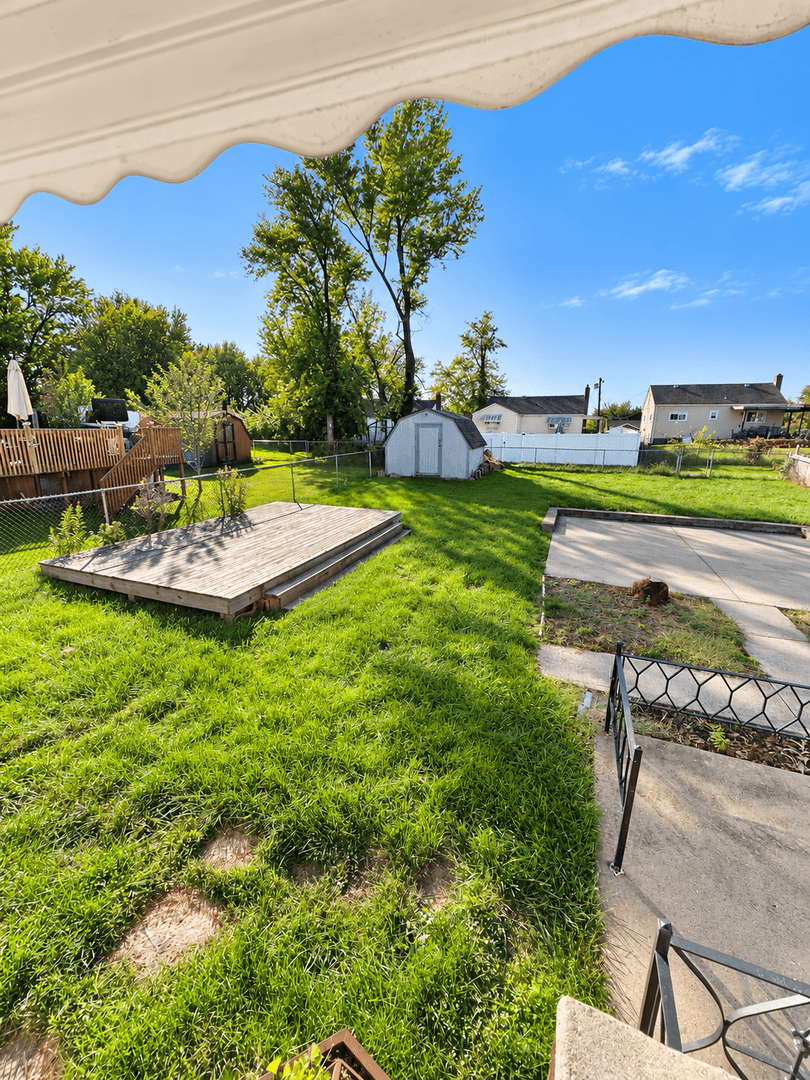 North Versailles House: 507 Oakhurst Avenue