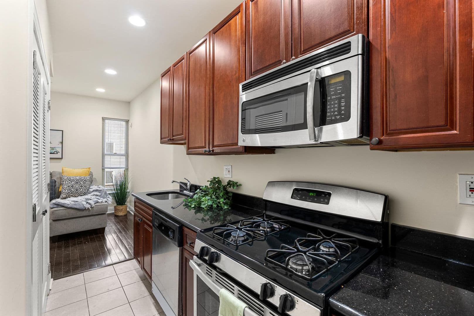 Philadelphia Apartment: 1802 N 16th St