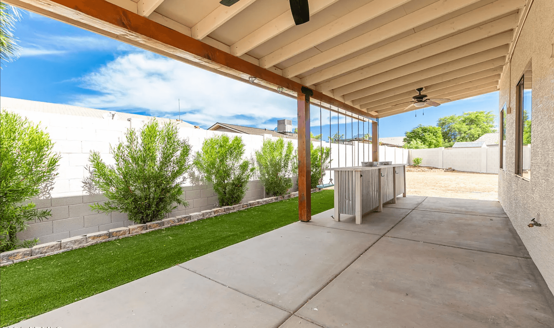 Apache Junction House: 711 South Paustian Circle