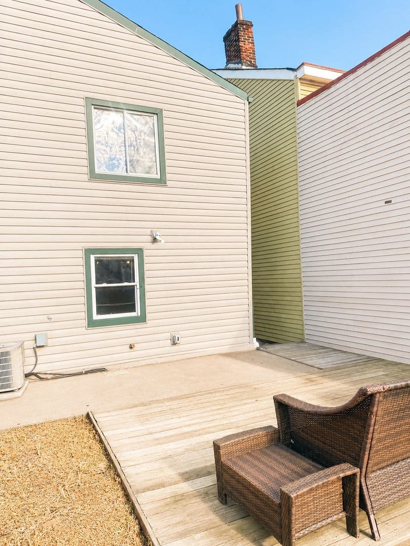 Pittsburgh House: 152 South 17th Street