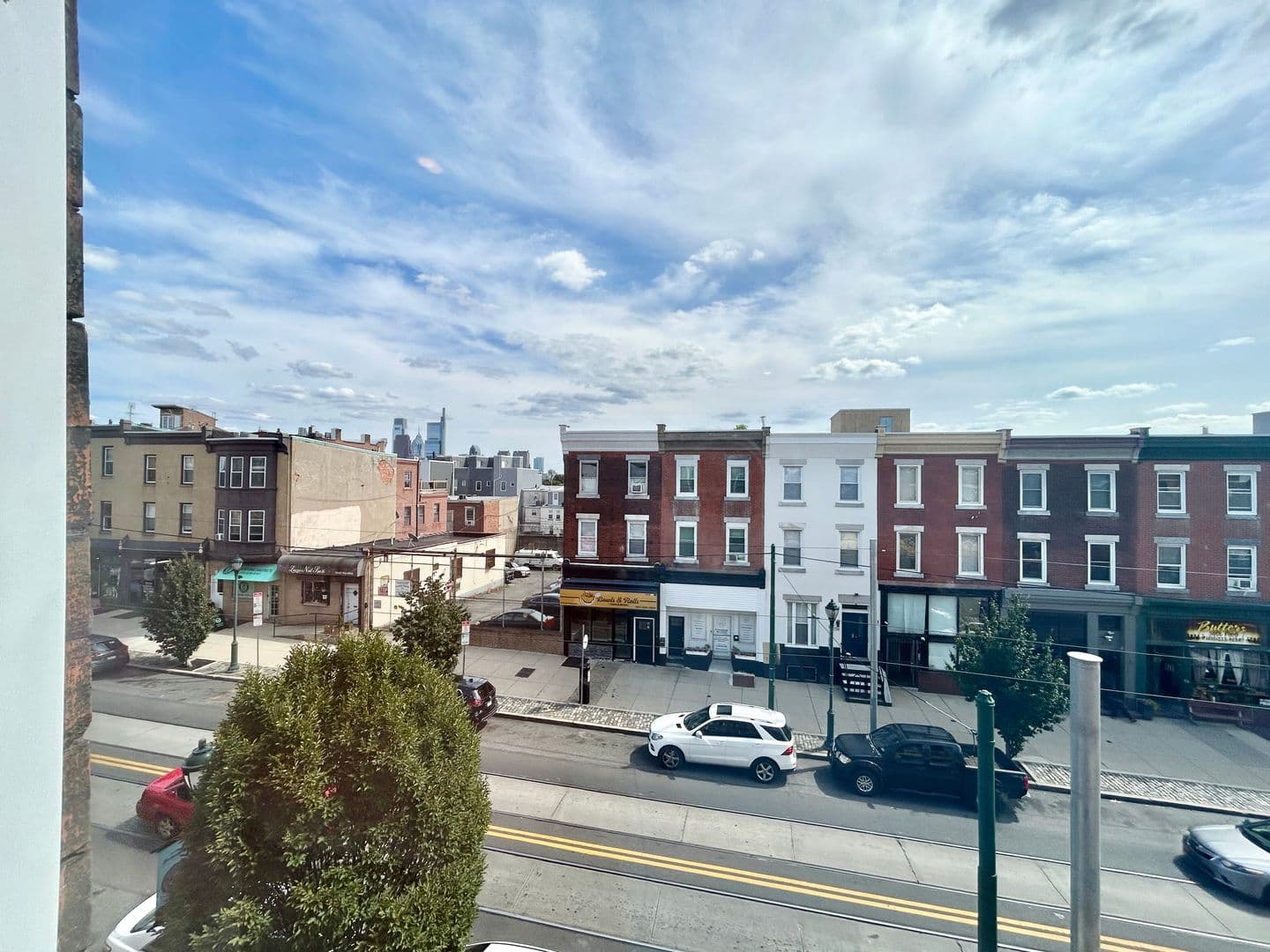 Philadelphia Apartment: 2725 W Girard Ave