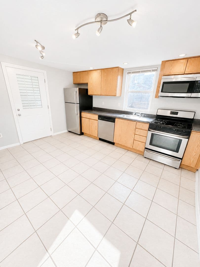 Pittsburgh House: 152 South 17th Street