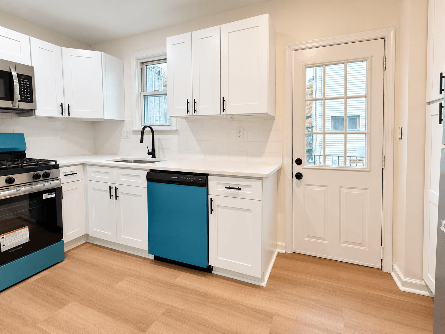 Yeadon House: 174 Fairview Ave