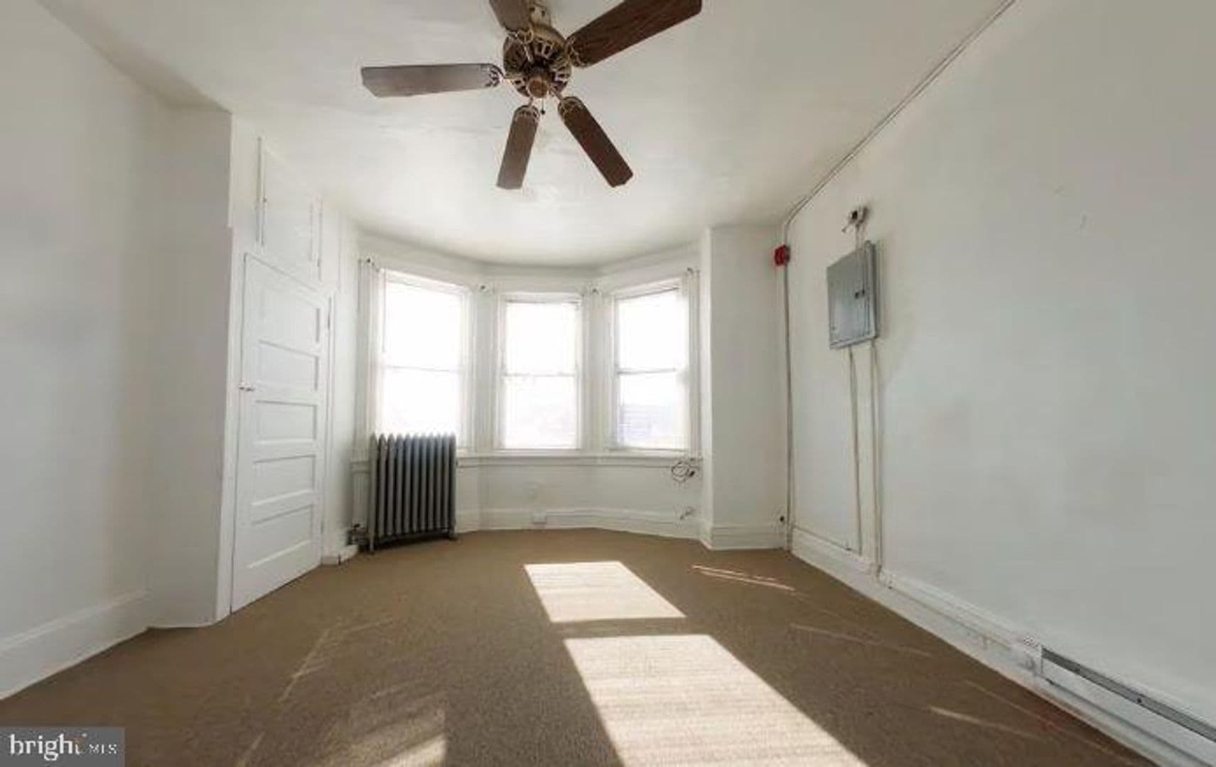 Philadelphia Apartment: 5135 Irving St
