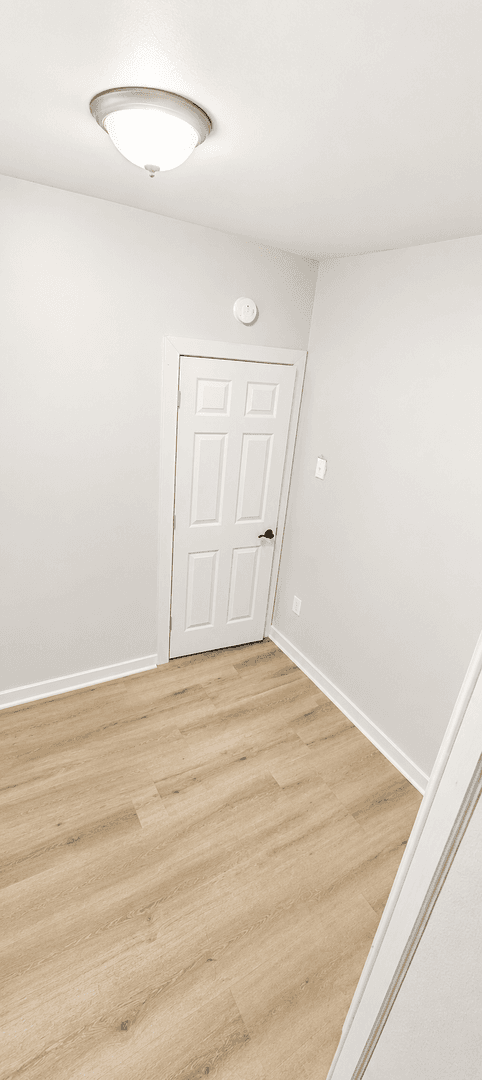 Pittsburgh Apartment: 72 South 12th Street