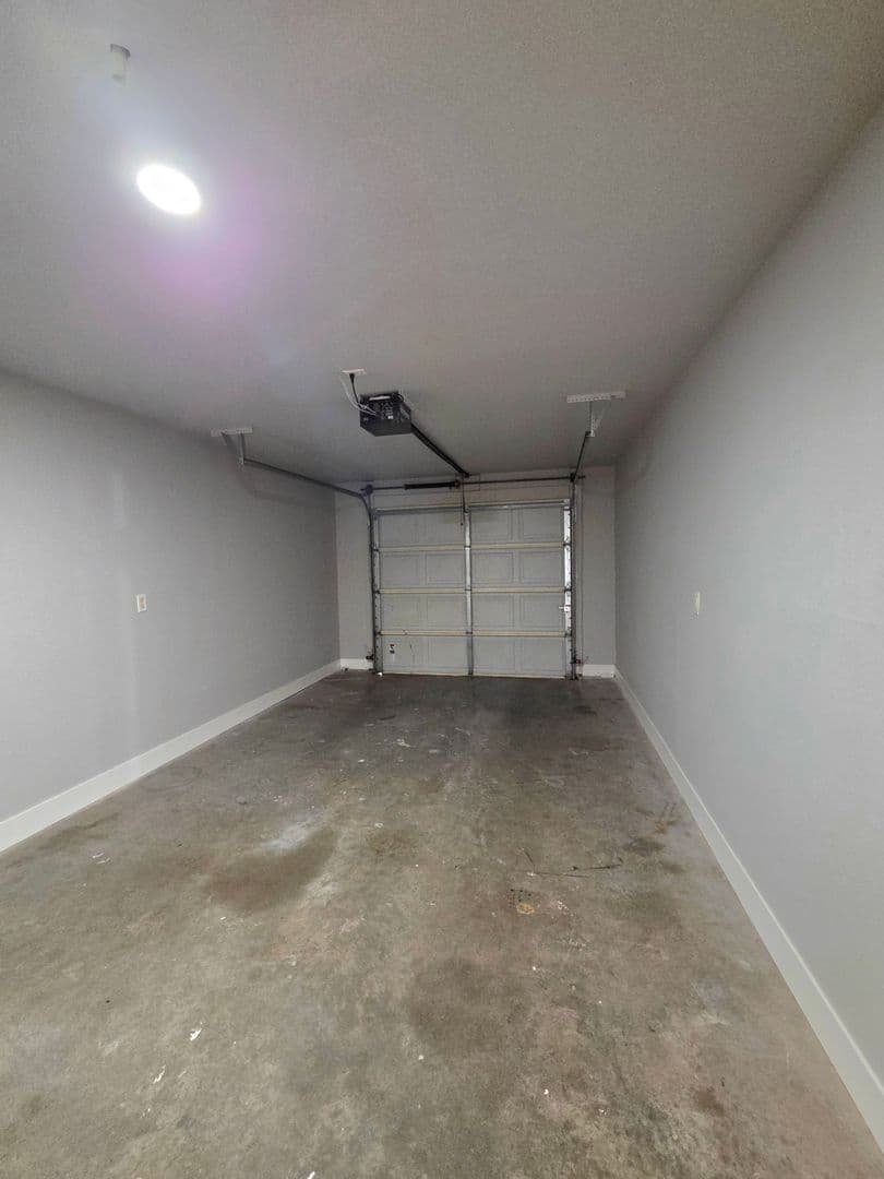 Rogers House: 205 E Marietta Ct