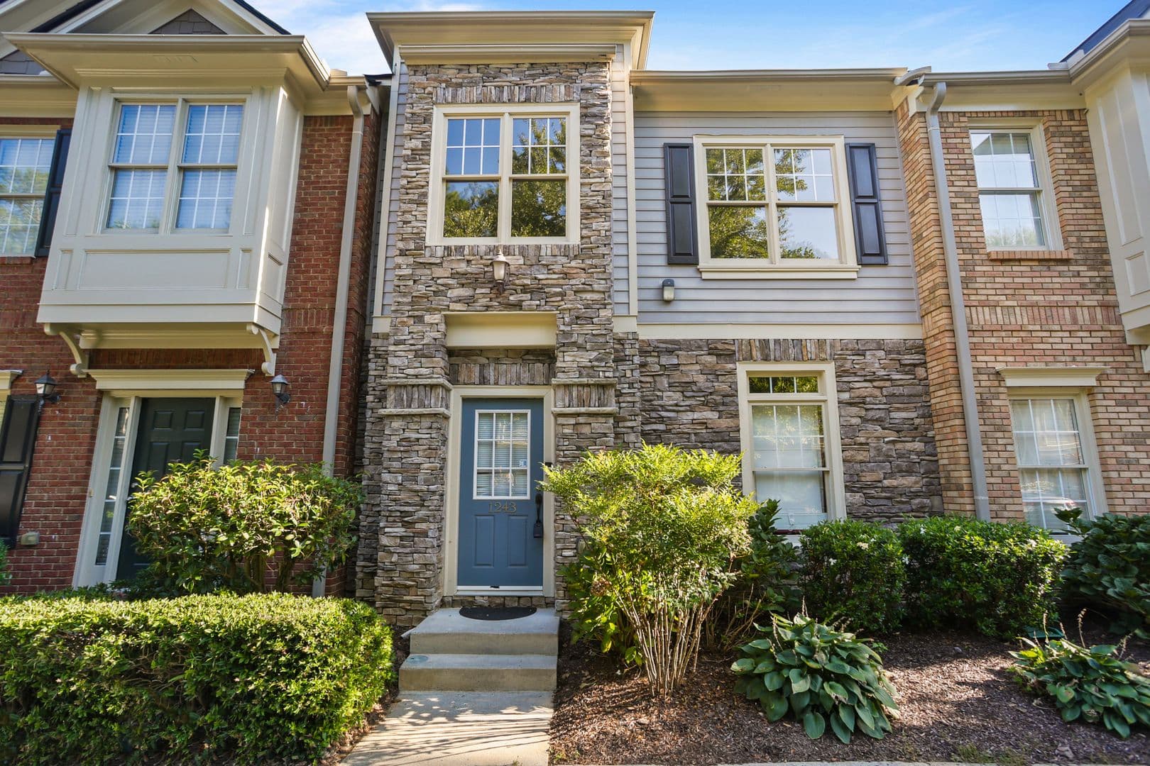 Roswell Townhome: 1243 Harris Commons Place