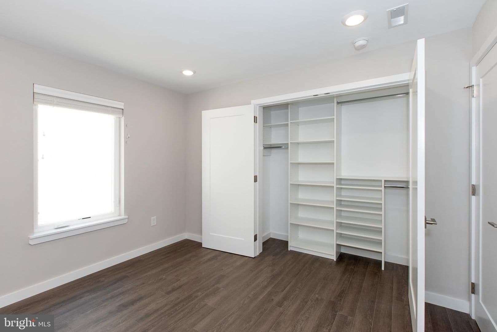 Philadelphia Apartment: 729 North 20th Street
