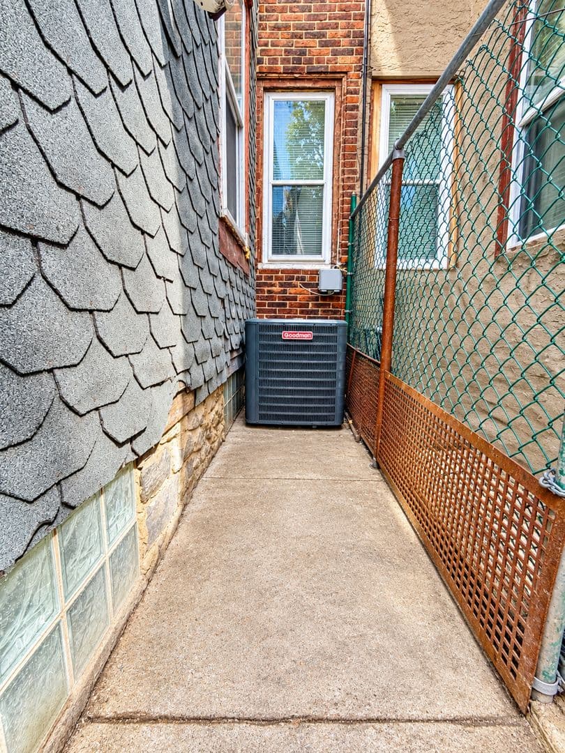 Philadelphia House: 1714 Meadow Street