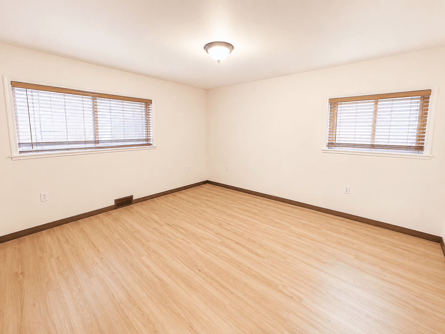 Verona House: 1445 Hulton Road