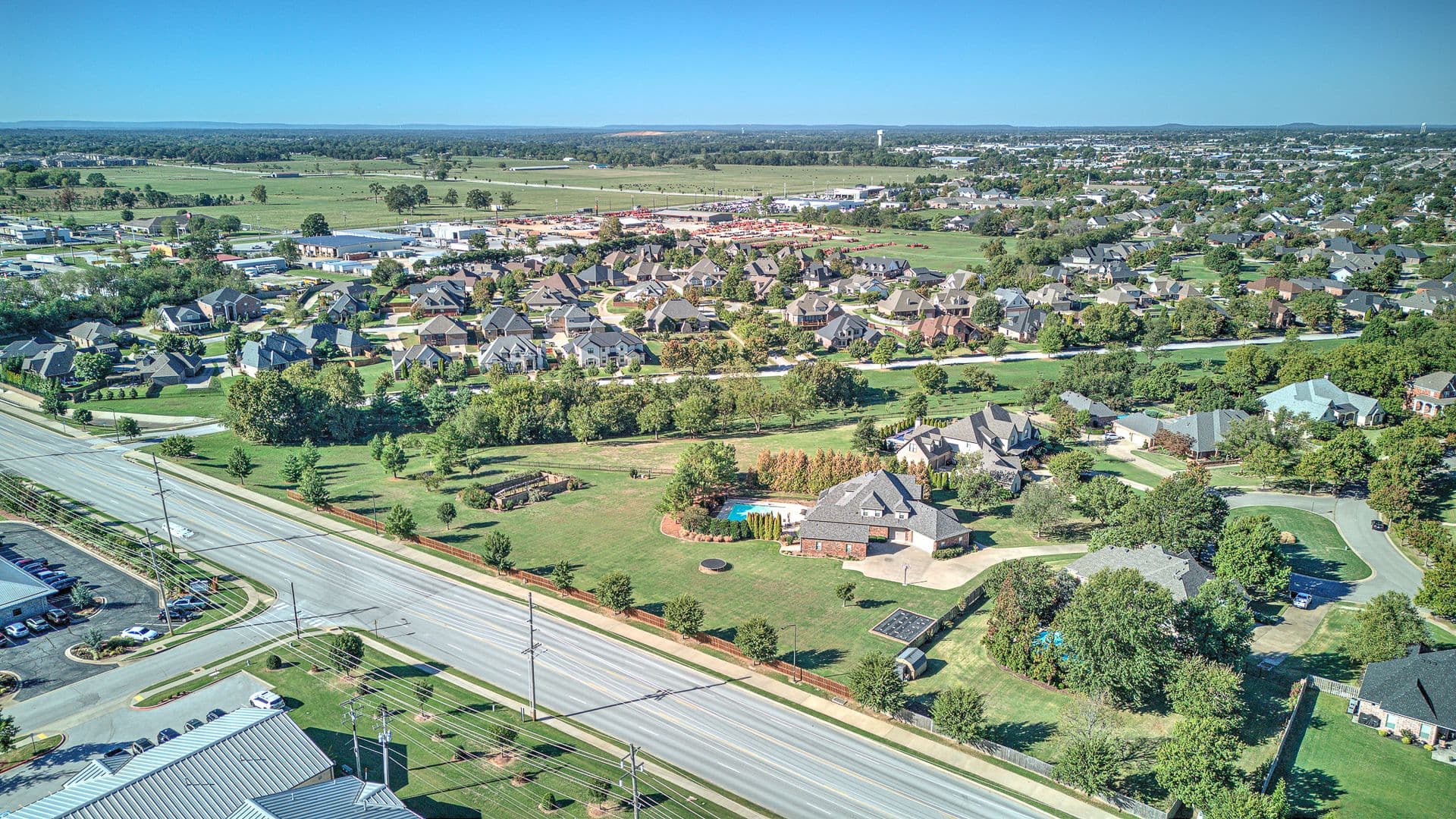 Springdale House: 6482 Wells Cir
