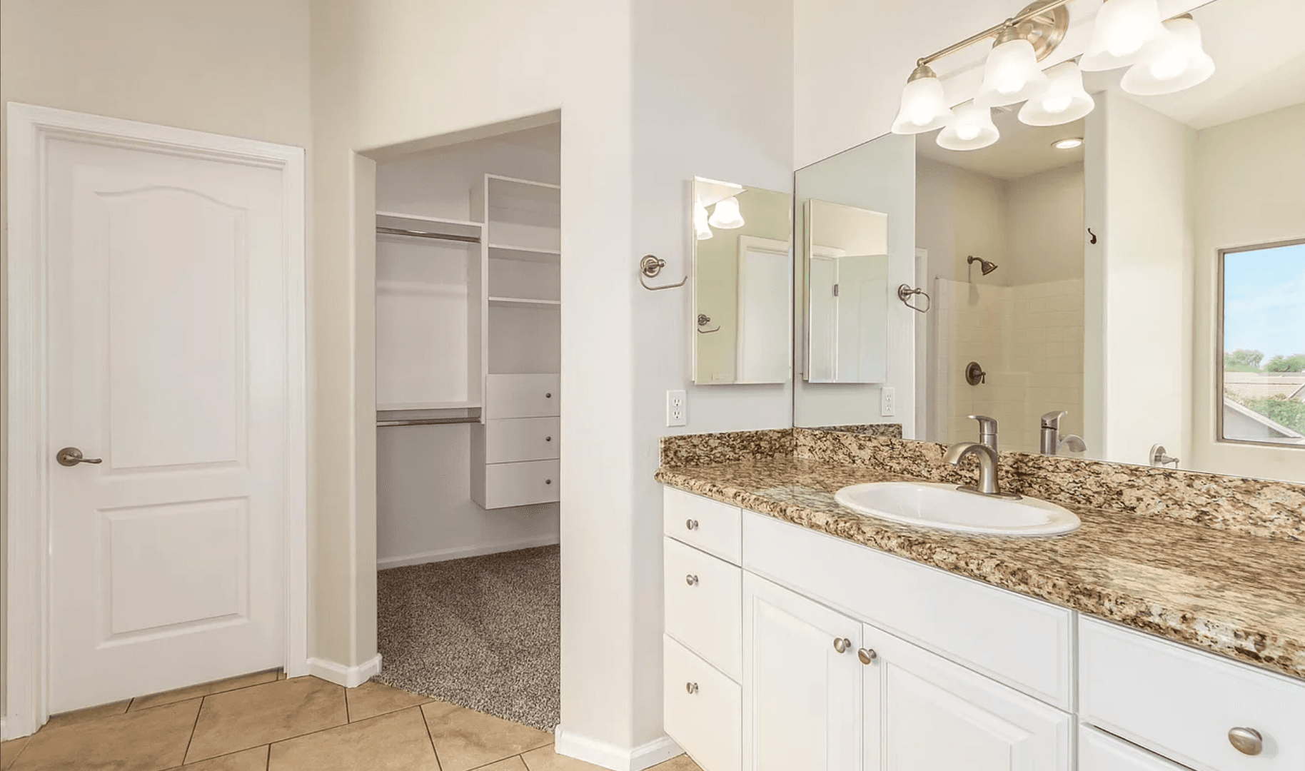 Apache Junction House: 711 South Paustian Circle