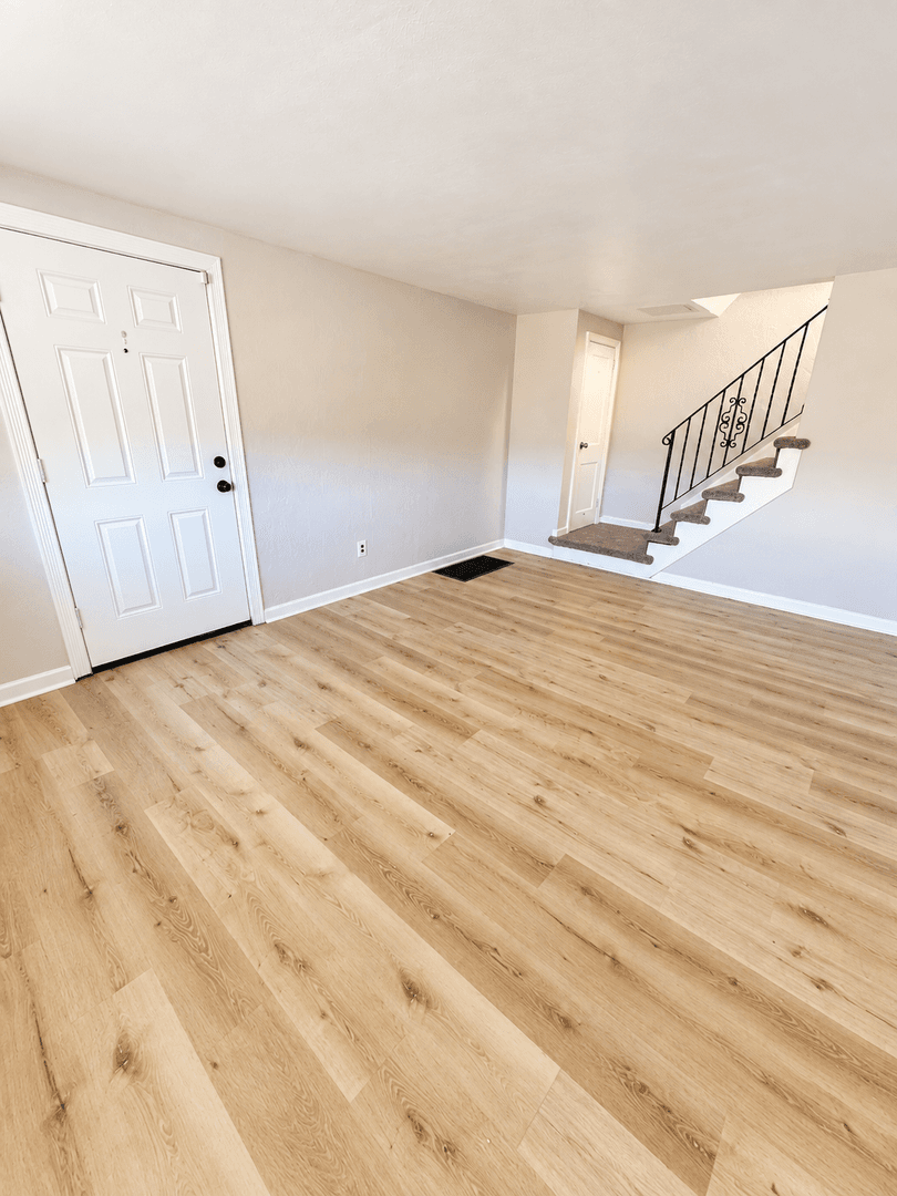 North Versailles House: 507 Oakhurst Avenue
