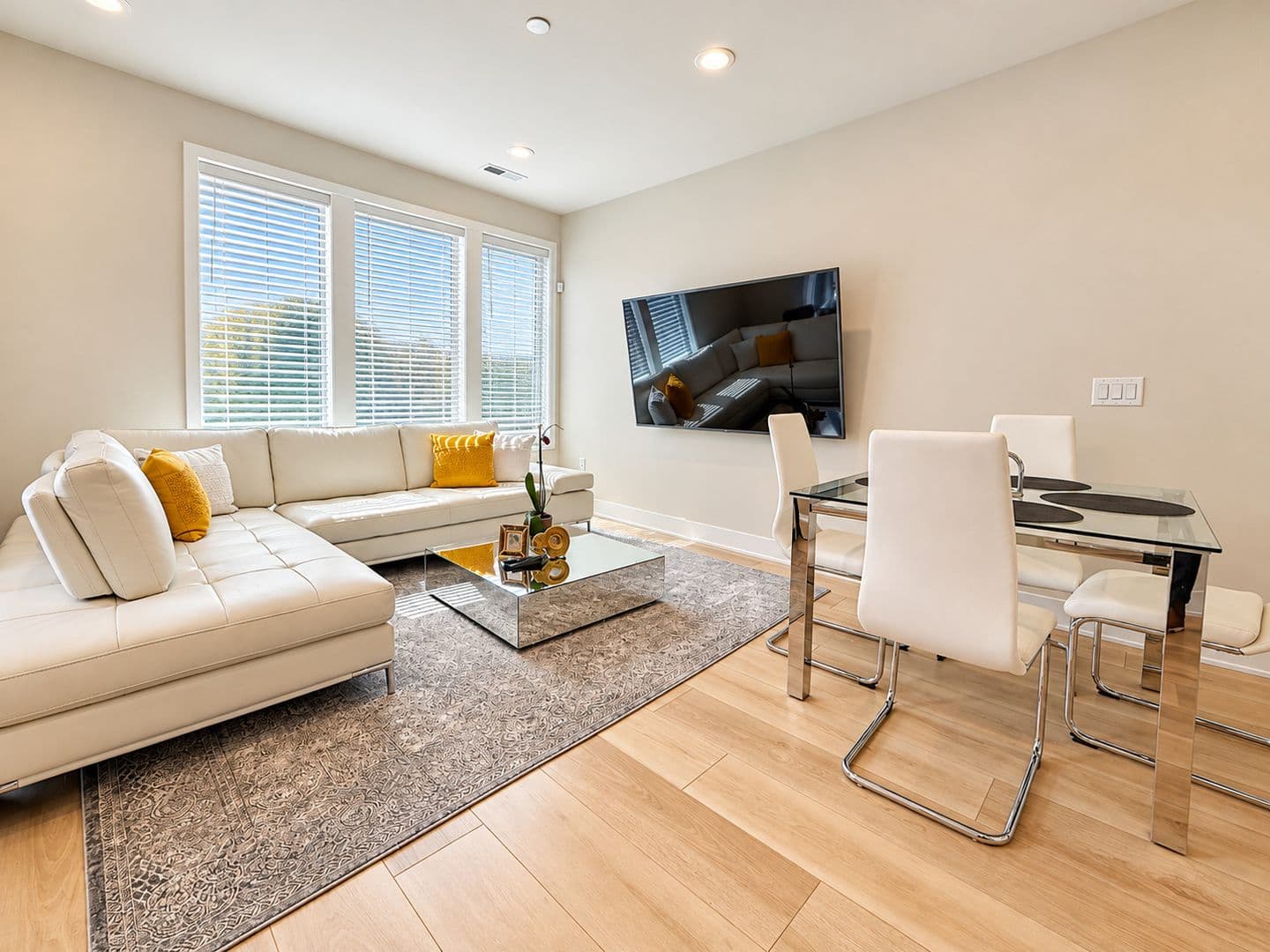 Philadelphia House: 2170 Northbank Place
