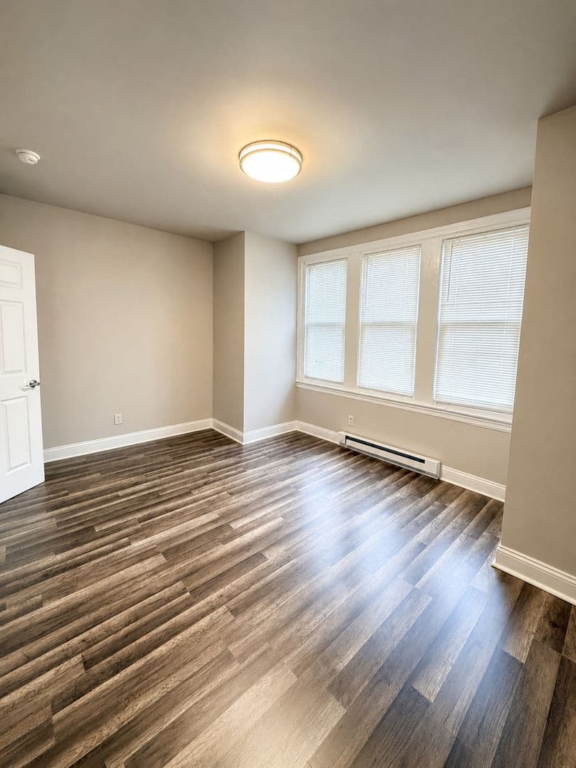 Philadelphia House: 5915 Irving Street