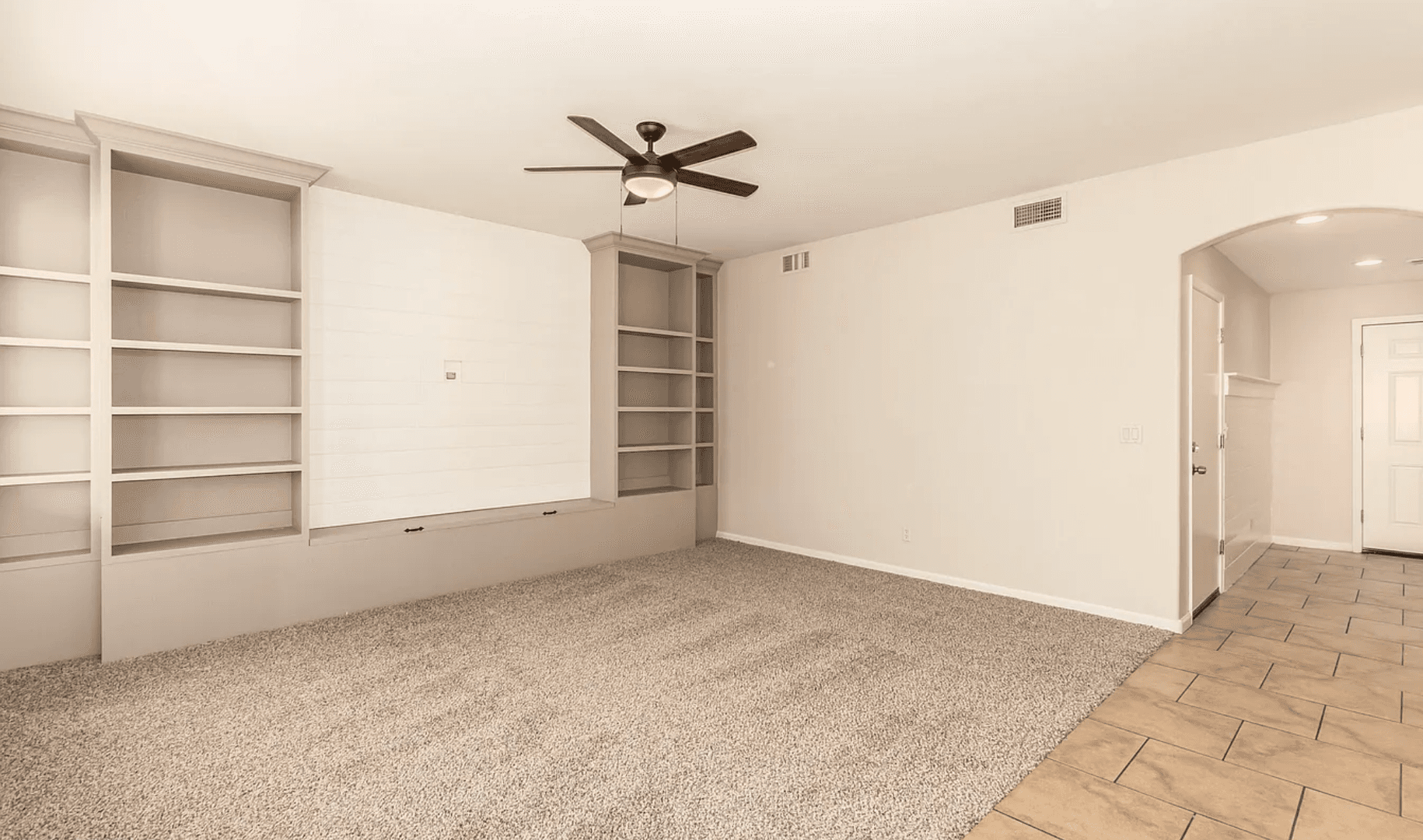 Apache Junction House: 711 South Paustian Circle