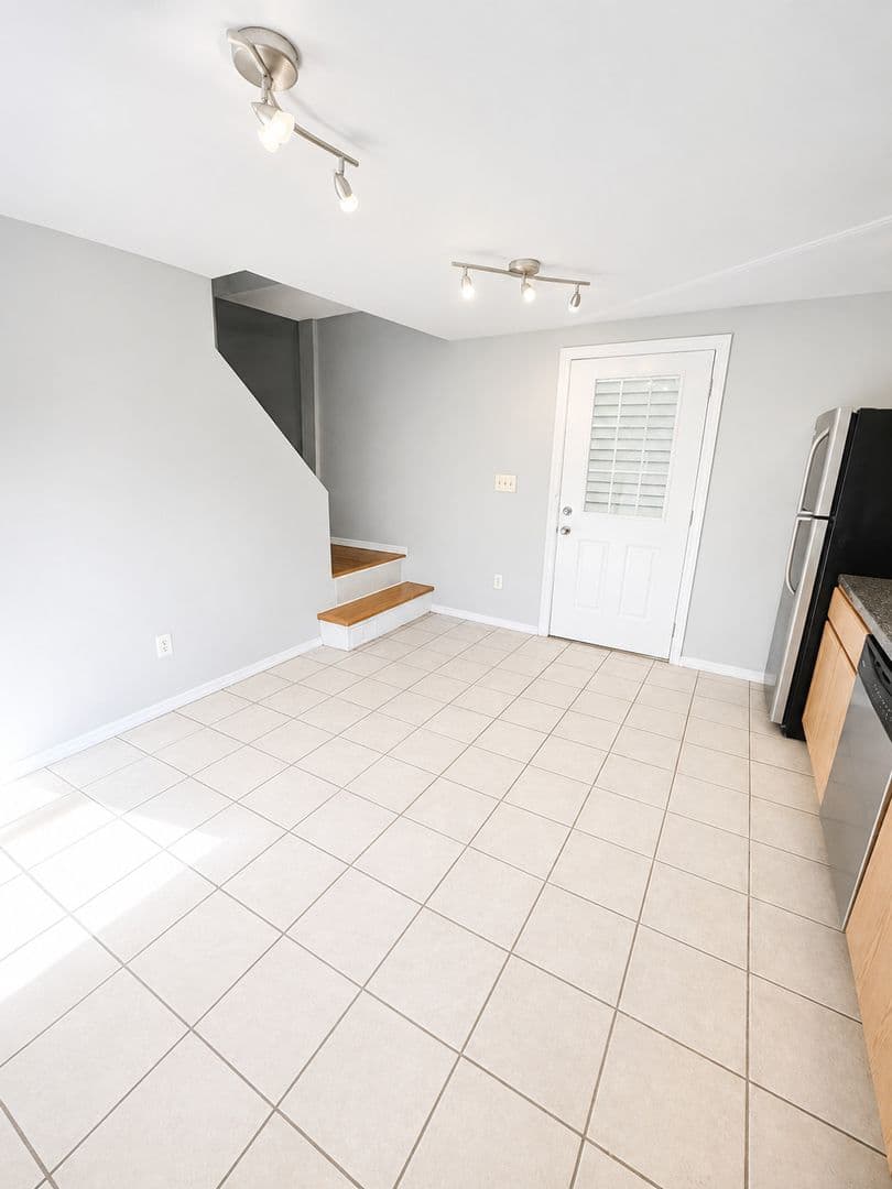 Pittsburgh House: 152 South 17th Street