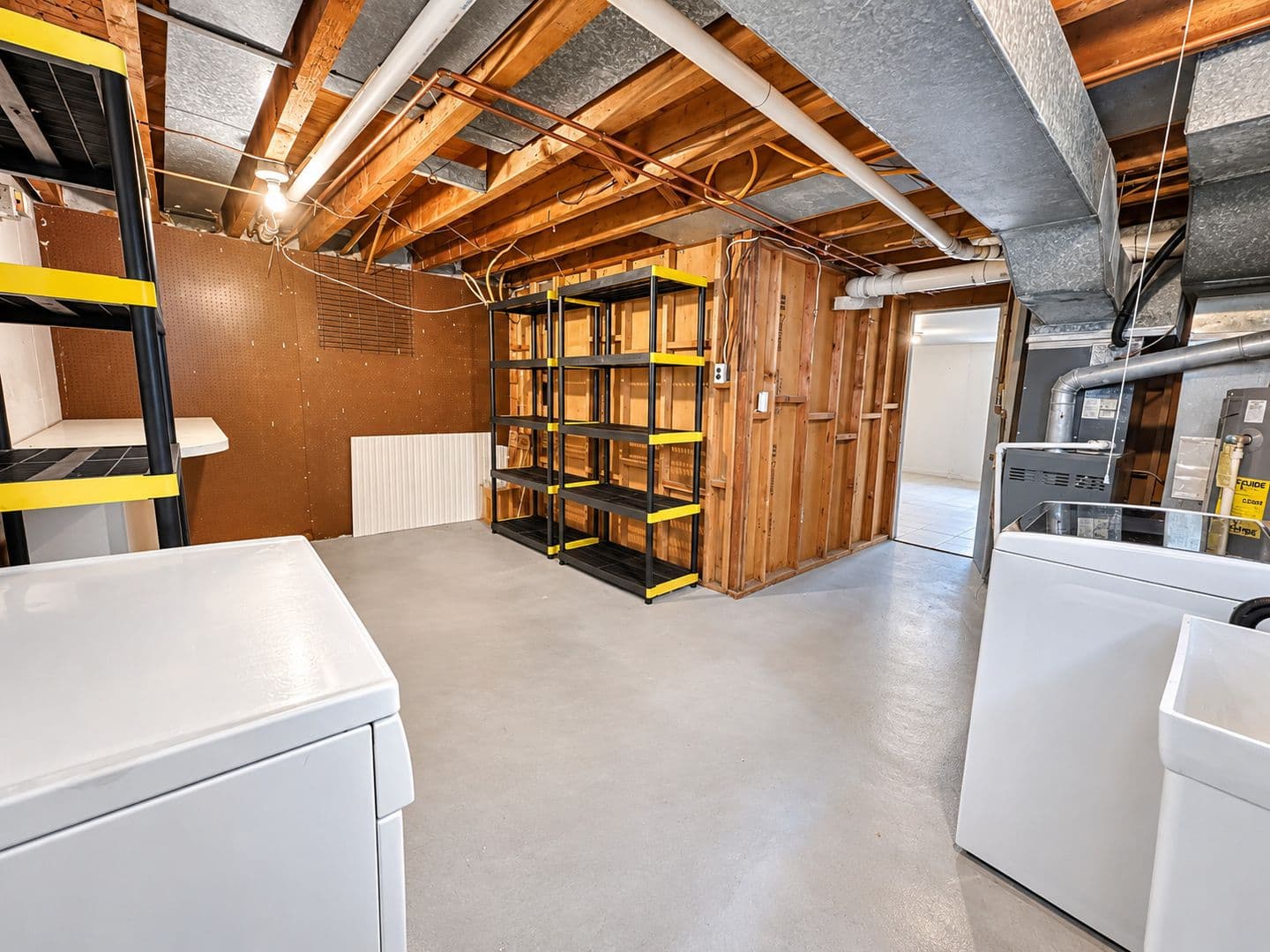 Bryn Mawr House: 238 Bailey Road
