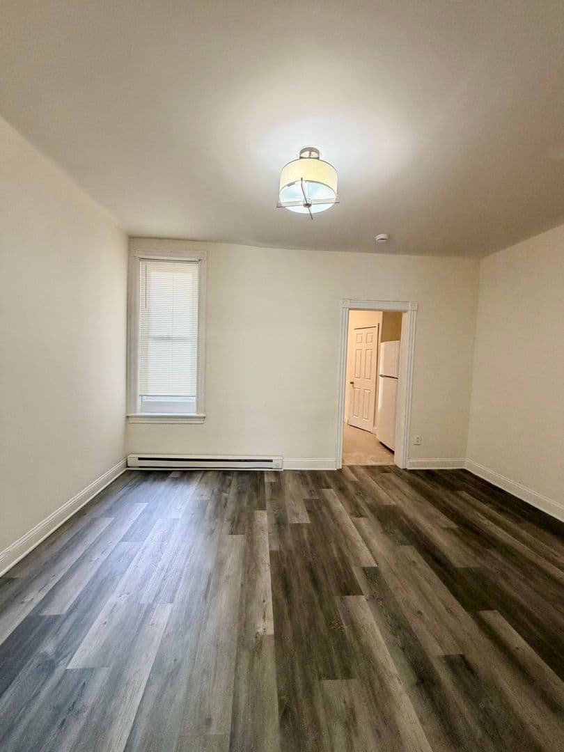 Philadelphia House: 16 South Robinson Street