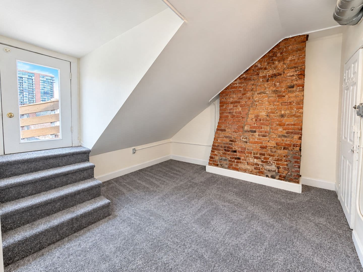 Philadelphia Apartment: 523 Pine St