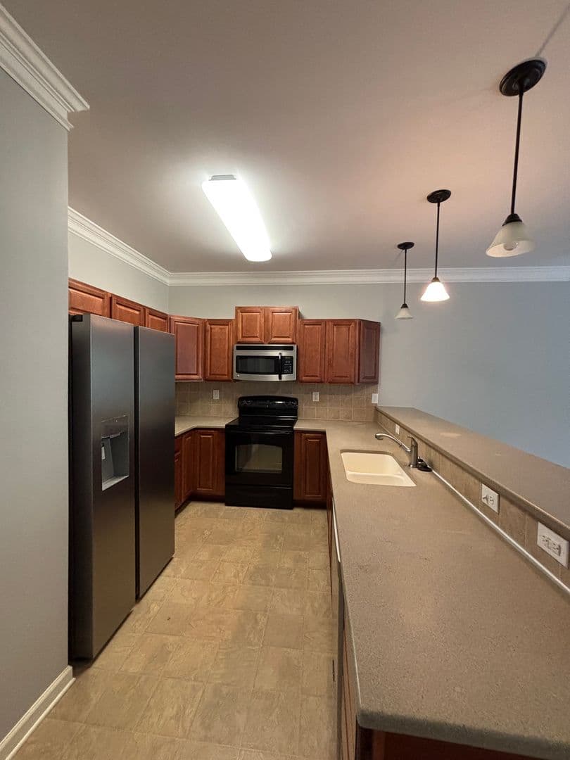 Clemmons Townhome: 402 Beaumont Circle