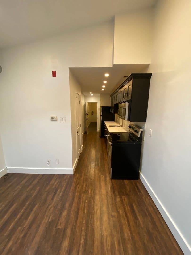 Philadelphia House: 142 North 2nd Street