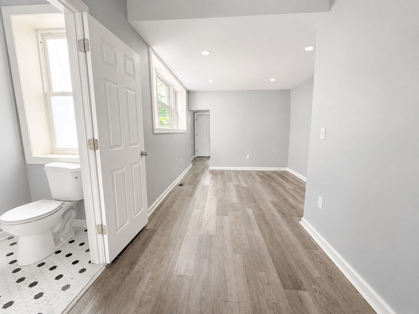 Darby House: 924 Maple Terrace
