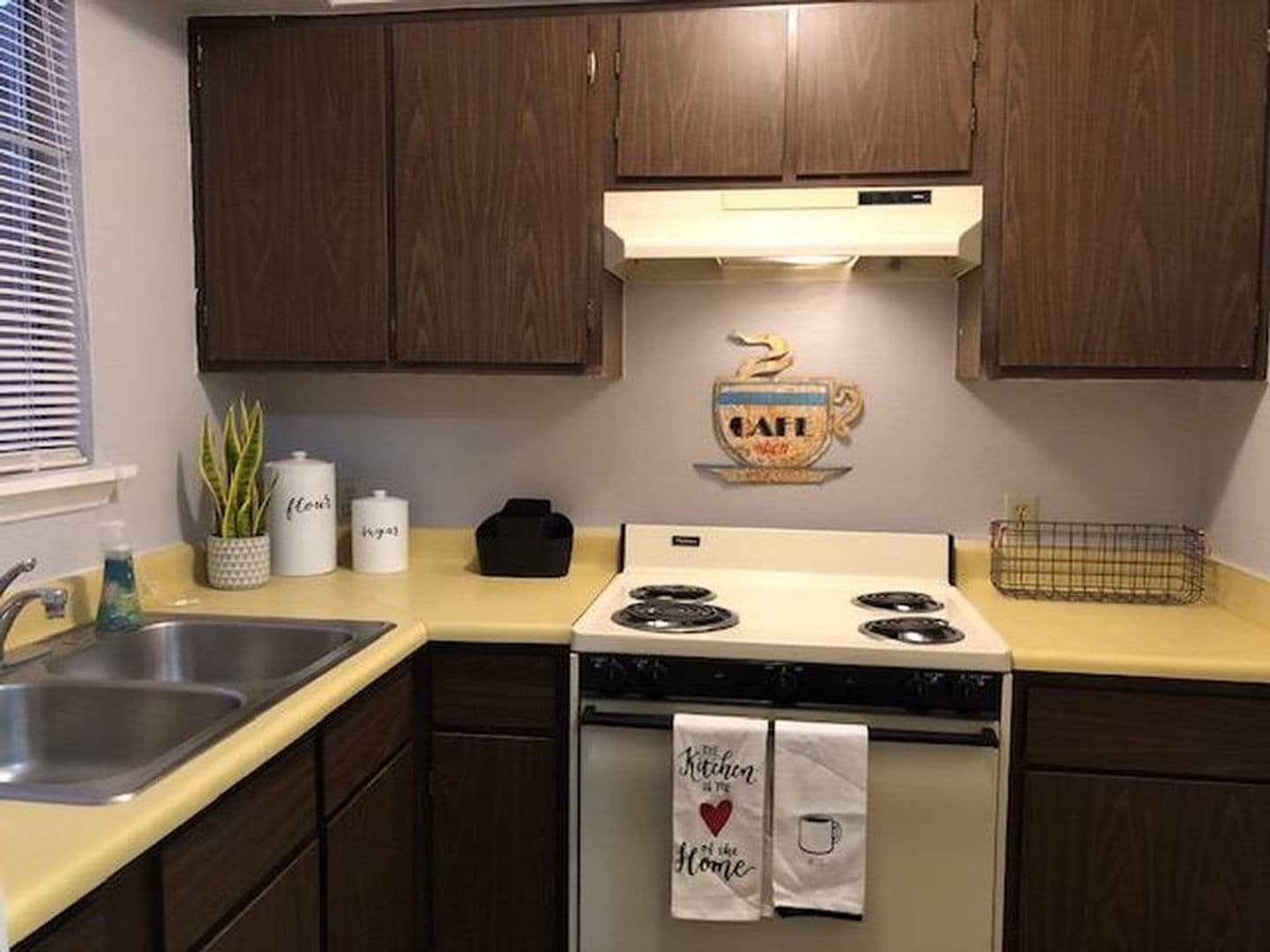 Albuquerque Apartment: 309 Sierra Dr SE