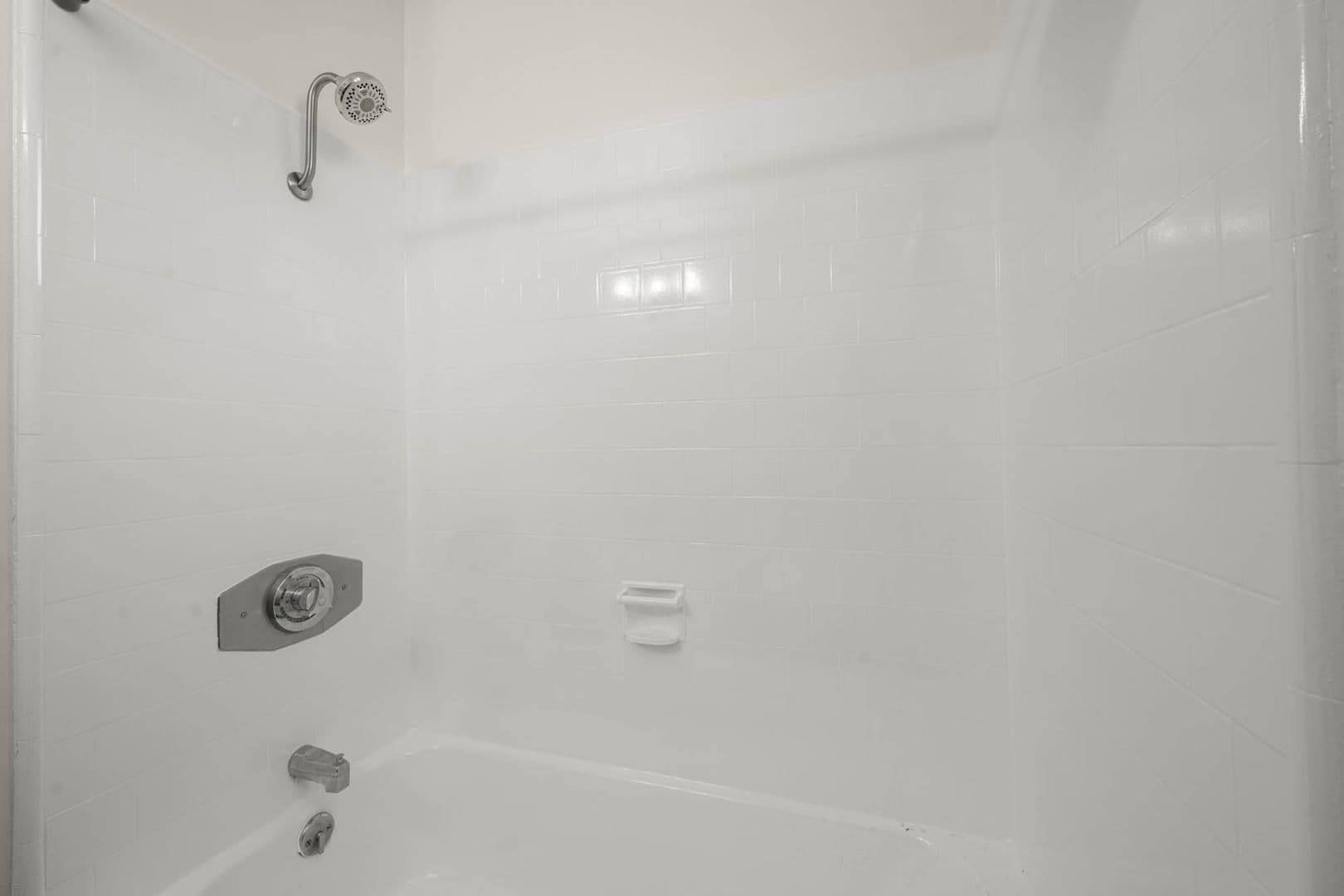Los Angeles Apartment: 3872 & 3878 S Potomac Ave