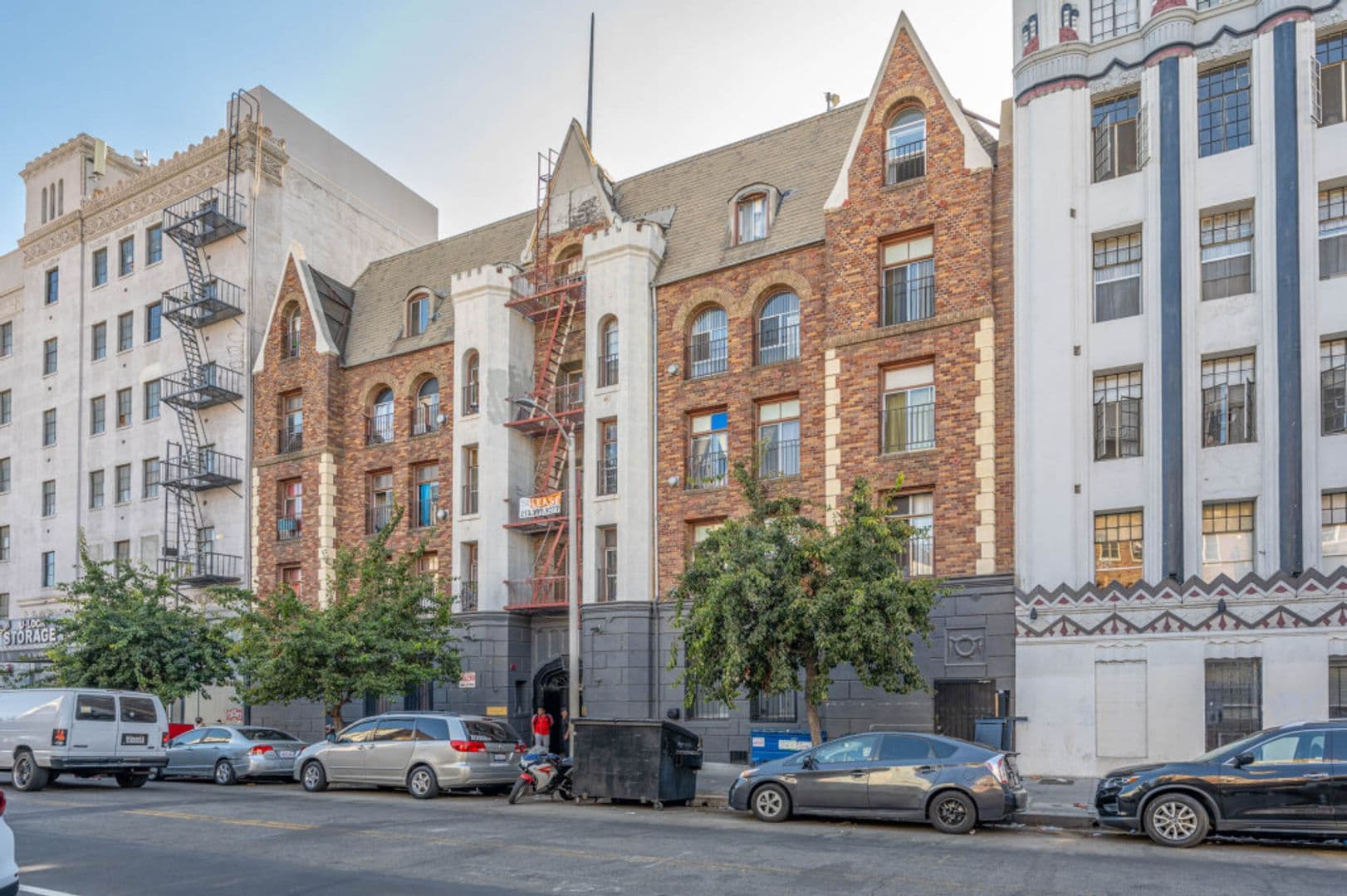 Los Angeles Apartment: 751 S. Normandie Ave.