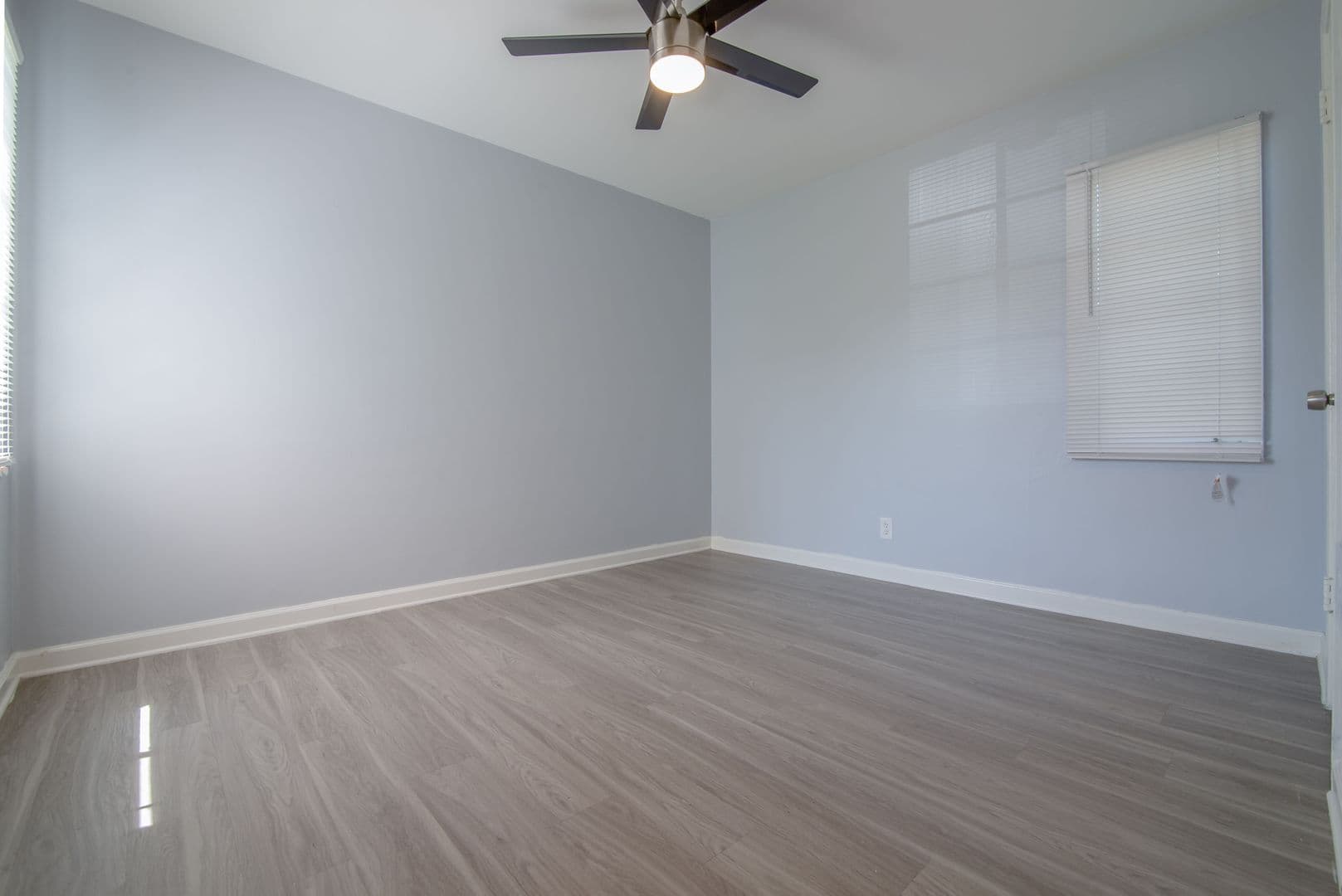 Los Angeles Apartment: 4026-4050 West Blvd.