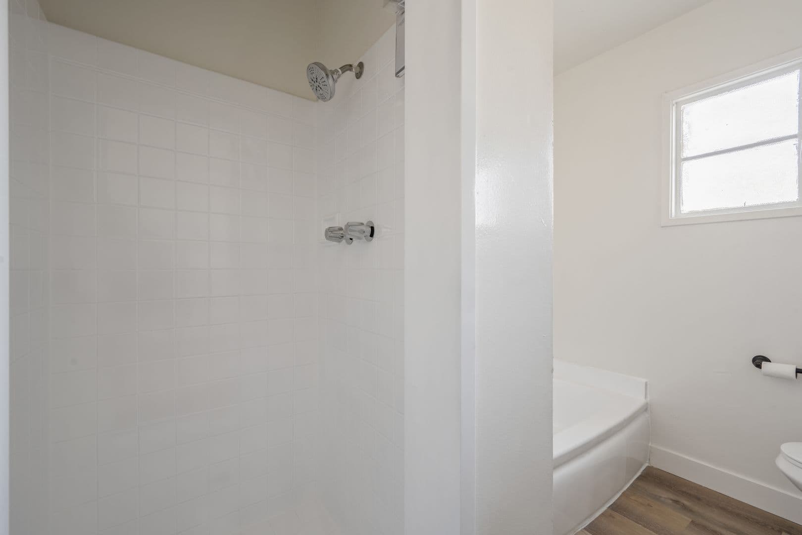 Los Angeles Apartment: 4320 Santa Rosalia Dr.