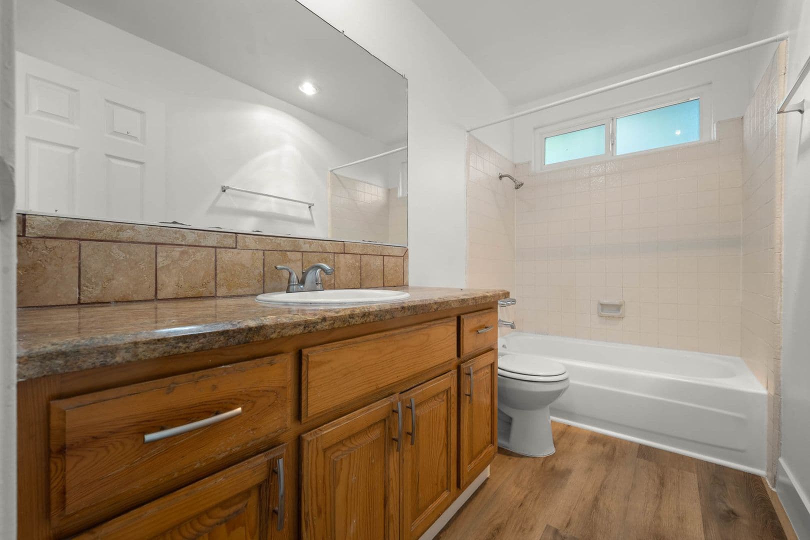 Harbor City Apartment: 1661 259th St