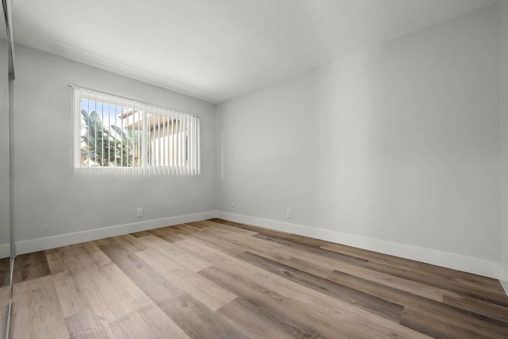 Harbor City Apartment: 1661 259th St