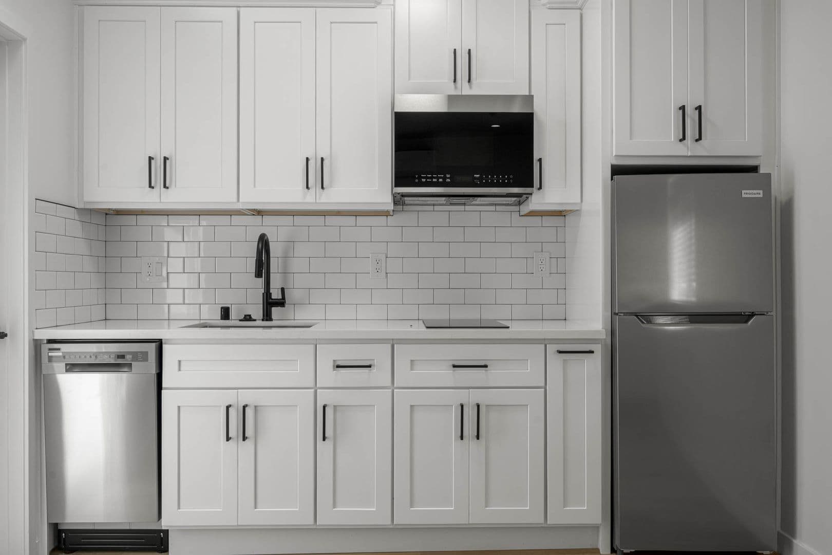 Los Angeles Apartment: 4189 Leimert Blvd