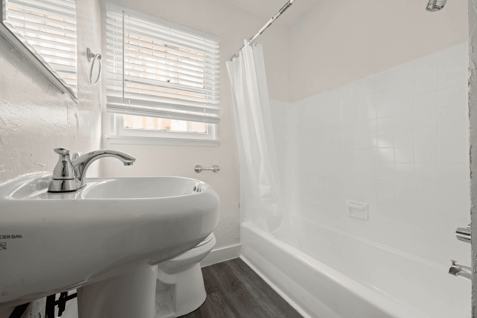 Los Angeles Apartment: 4108-4106 W. Palmwood Dr.