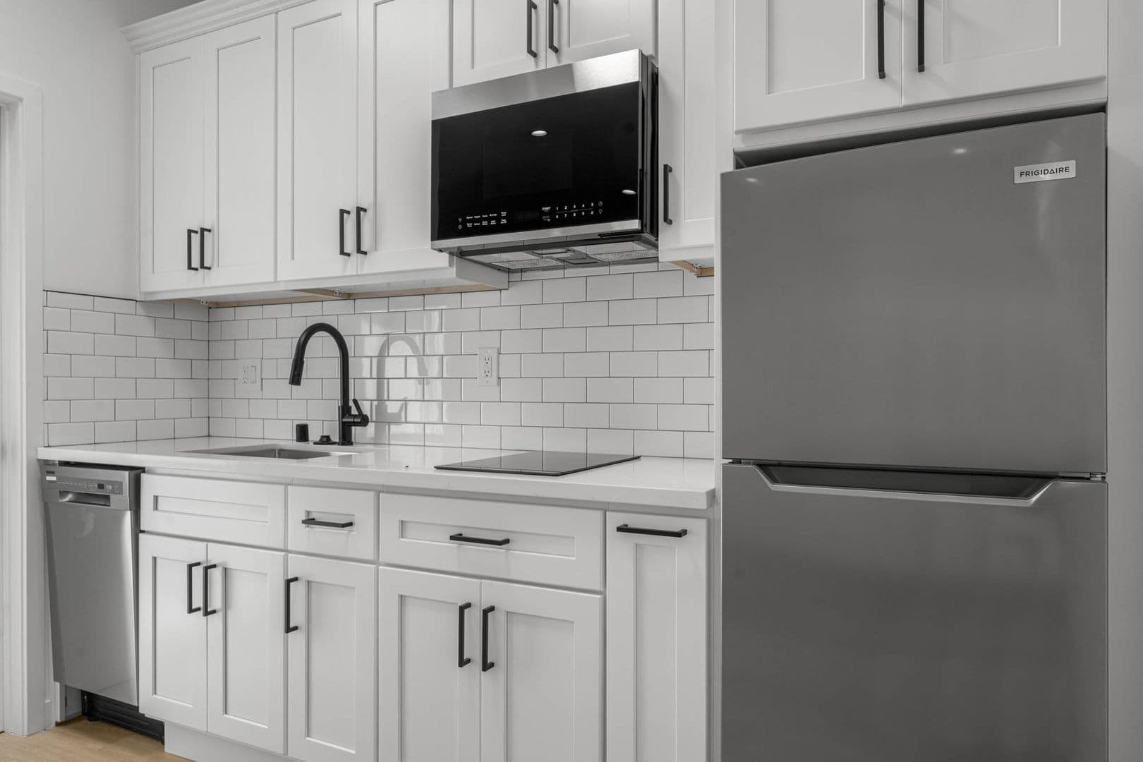 Los Angeles Apartment: 4189 Leimert Blvd