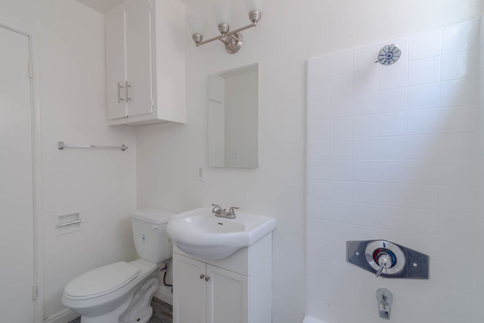 Los Angeles Apartment: 8419 - 8425 S. Western Ave