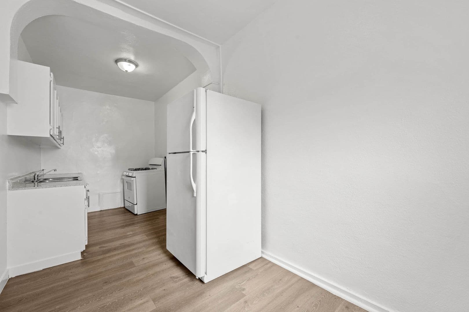 Los Angeles Apartment: 751 S. Normandie Ave.
