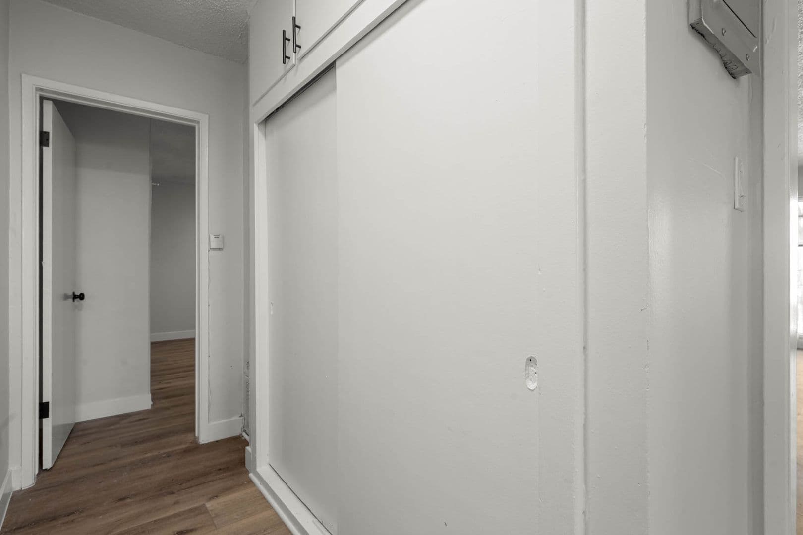 Los Angeles Apartment: 3872 & 3878 S Potomac Ave