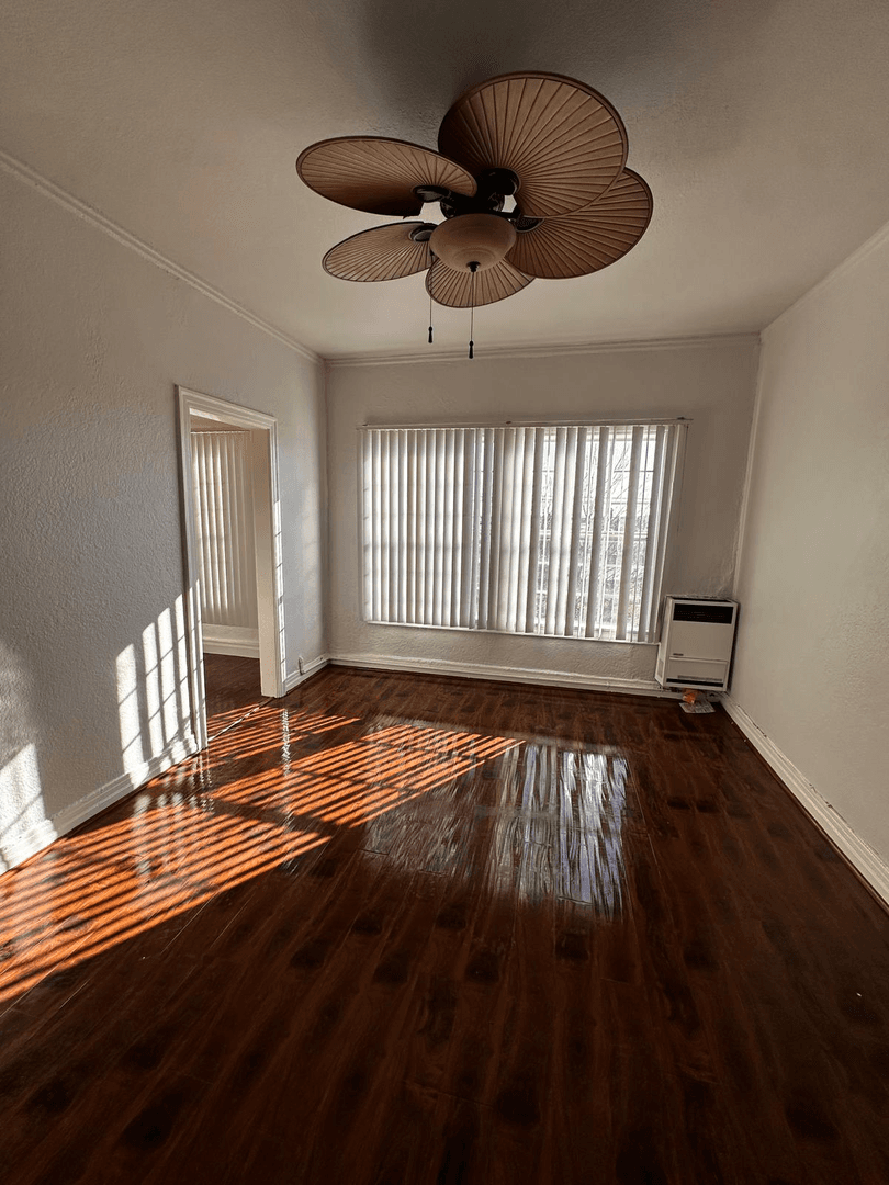 Los Angeles Apartment: 4144 W Adams Blvd