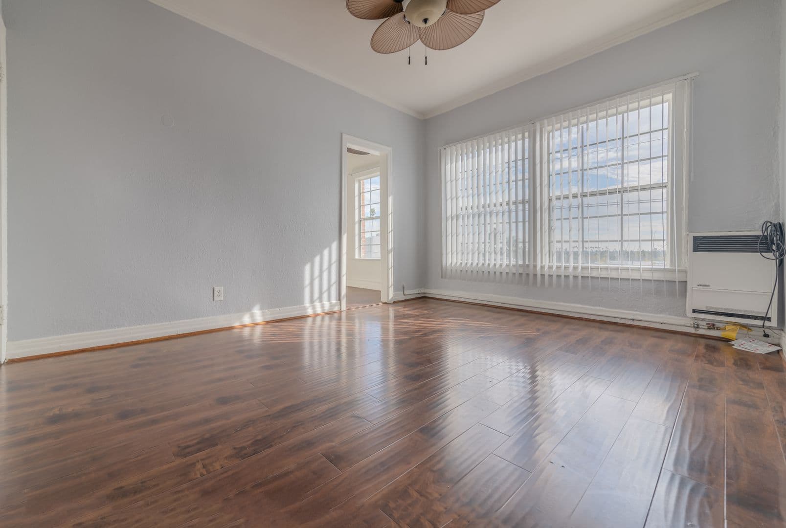 Los Angeles Apartment: 4144 W Adams Blvd
